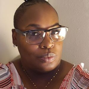 Meet your Posher, Debra